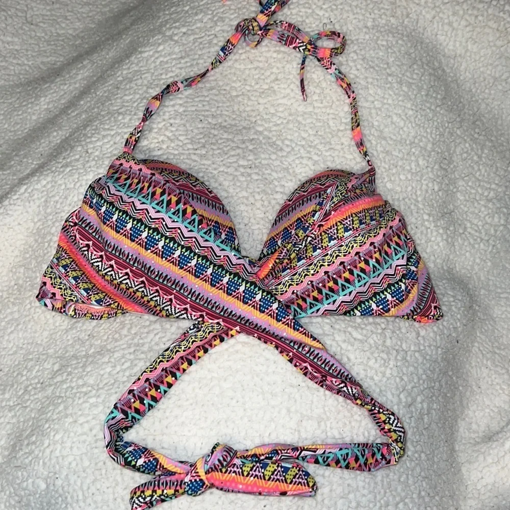 VICTORIA’S Secret bikini top